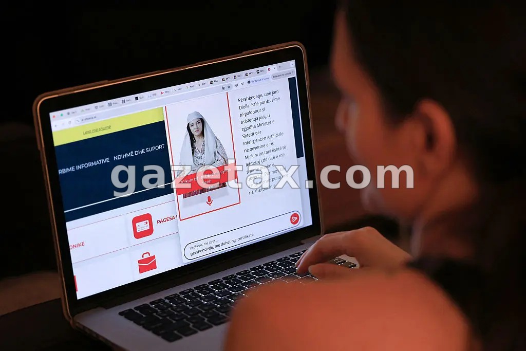 Diella e Edi Ramës renditet mes 4 krijimeve më të çuditshme të IA-së në botë gjatë 2025-ës