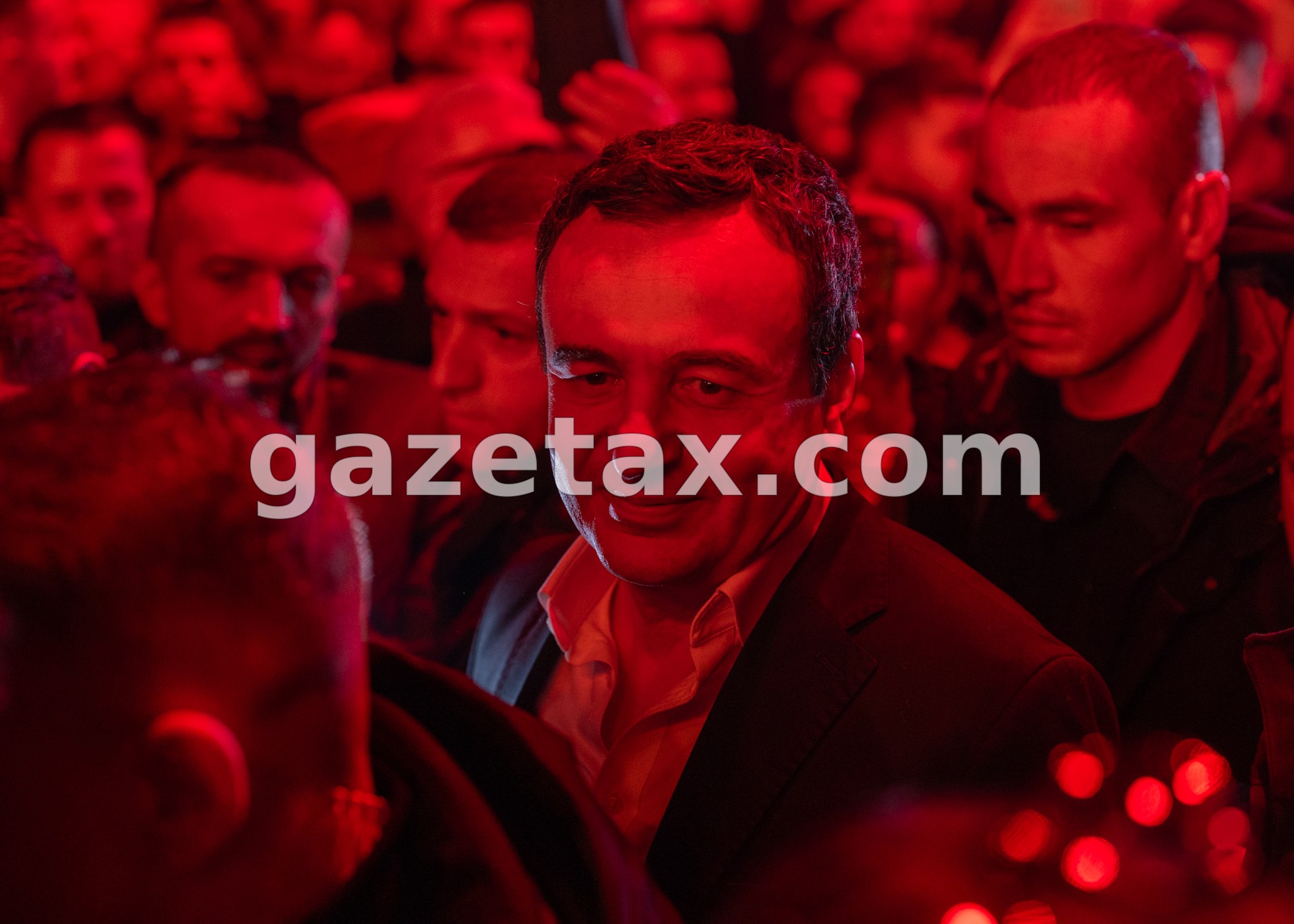 Emër tjetër konsensual për President përveç Vjosa Osmanit? Kështu përgjigjet Albin Kurti