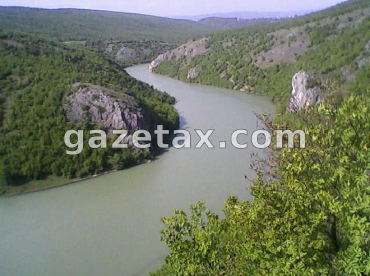 Reshjet e shiut rrisin nivelet e lumenjve në Kosovë