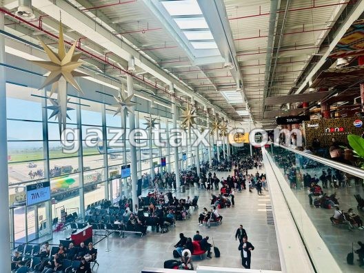 Fluturime të anuluara dhe vonesa, moti i keq ‘prek’ edhe aeroportin e Tiranës