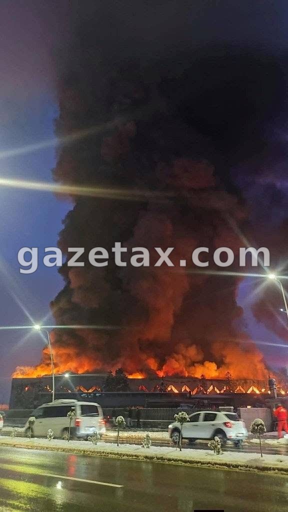 Ekskluzive: Kaplohet nga zjarri objekti i Comoditës në Gjakovë