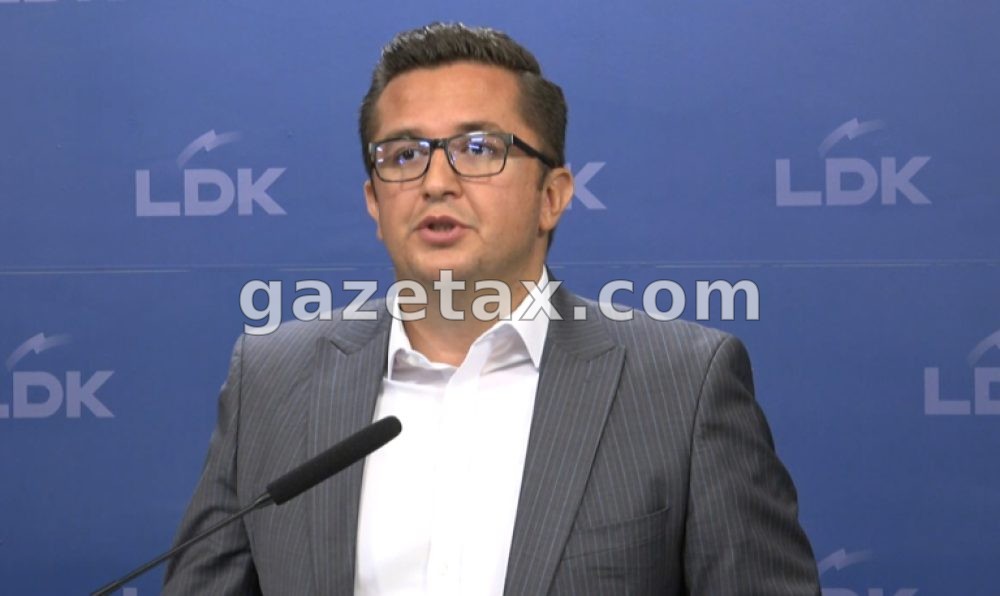 “Gabim trashanik për LDK-në” -Besian Mustafa kritikon votimin e Hashim Thaçit për president