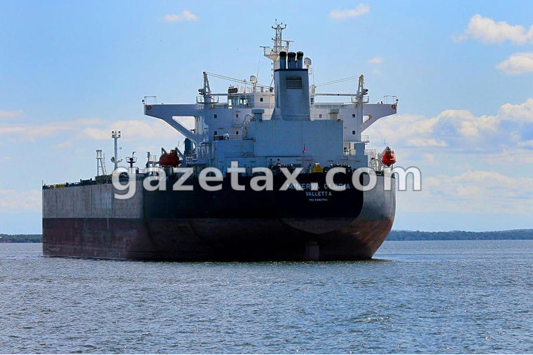 SHBA godet rëndë “flotën fantazmë”, kapet supertankeri i sanksionuar në Karaibe