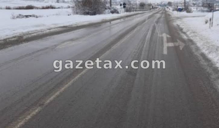 Rruga krejt ‘akull’, aksident në Kjevë