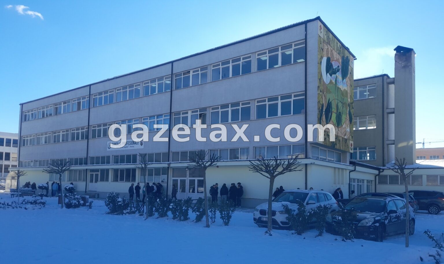 Komuna e Ferizajt "krye më vete" ua shkurtoi nxënësve orët në ditën e parë të mësimit të gjysmëvjetorit të dytë