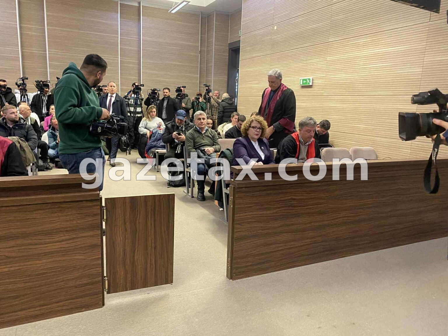 Avokati i Rozeta Hajdarit: Disa dokumente nuk mund të shihen as nga prokurori dhe gjyqtari