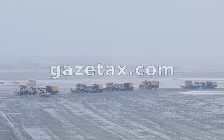 Ngrin aeroporti i Vjenës nga acari, fluturime të anuluara ose devijuara, preket dhe Shqipëria