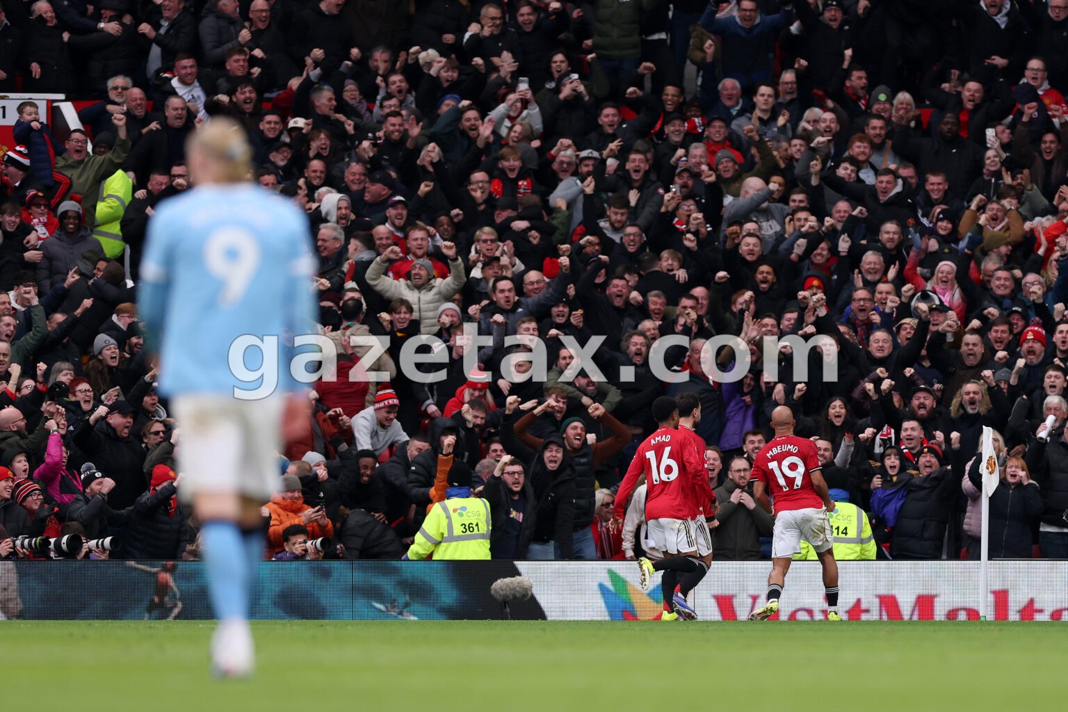 Carrick e nis mbarë në Manchester United, e mposhtë Manchester Cityn.