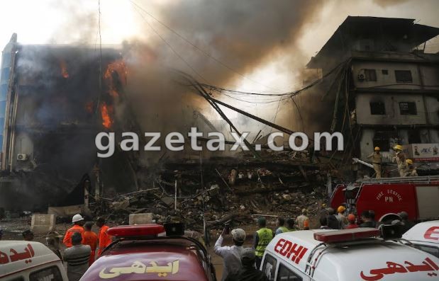 Zjarr masiv në Pakistan, gjashtë të vdekur në një qendër tregtare