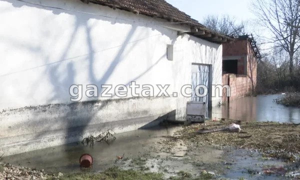 Familja nga Obiliqi fajëson qytetarët për vërshimet, bllokuan shtratin dhe urat e Sitnicës