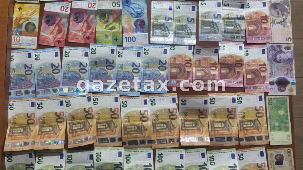 Dy qytetarë nga Podujeva dorëzojnë në polici një portofol të gjetur