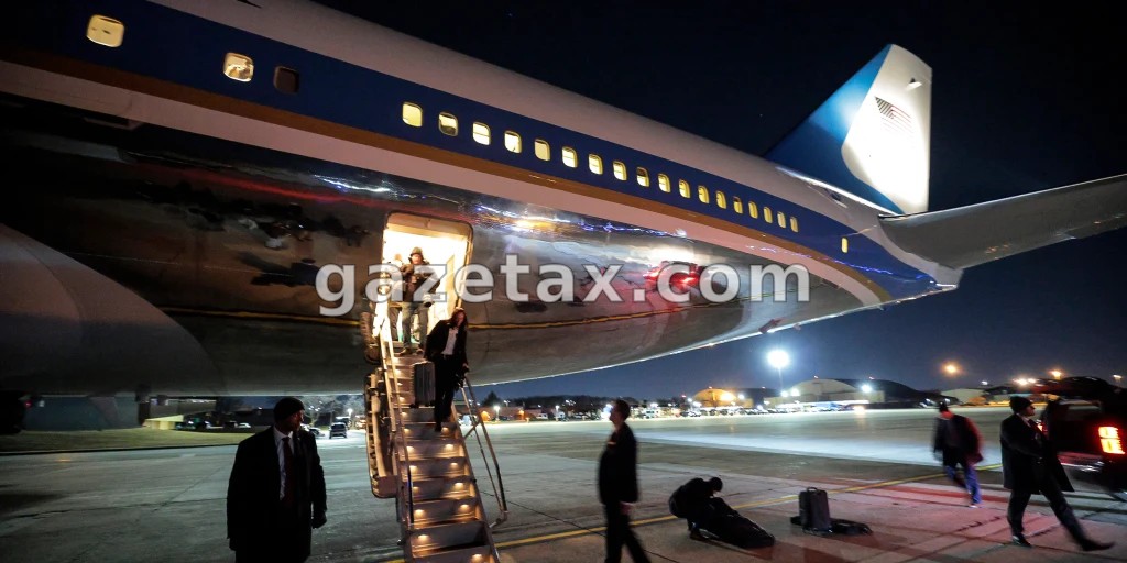 Avioni i Trump pëson defekt, kthehet në bazë pak para nisjes për Davos