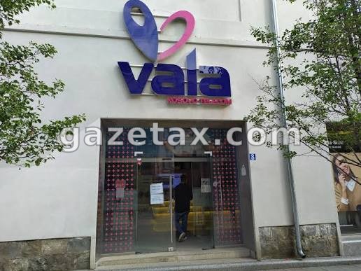 Vjedhje e rëndë në një filial të Valës në Prishtinë, policia në vendin e ngjarjes