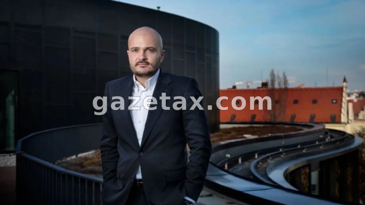 Biznesmeni çek bëhet njeriu më i pasur në botë në industrinë e mbrojtjes