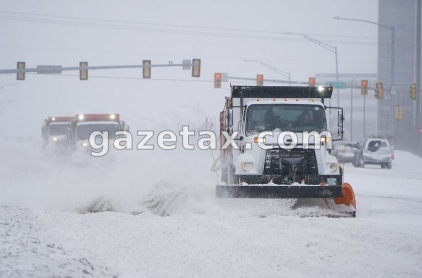 Stuhia në ShBA lë mbi 200 mijë njerëz pa energji elektrike