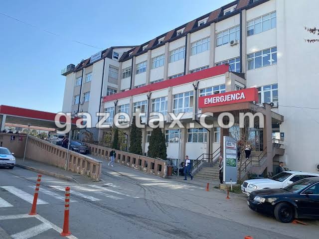 Vajza 7-vjeçare goditet nga vetura në Surkish të Podujevës, dërgohet në QKUK